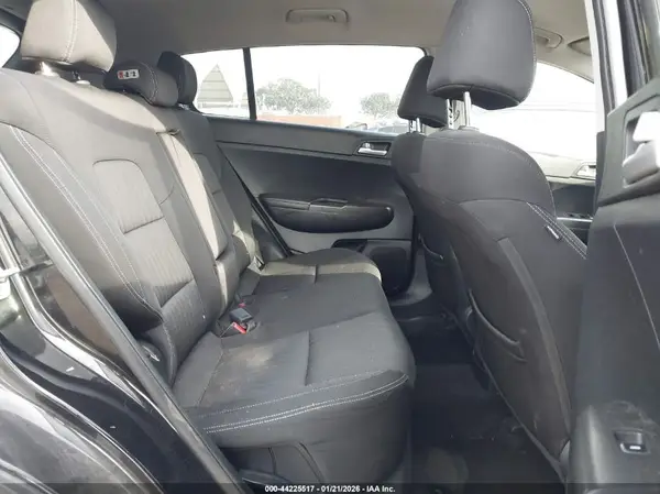 KNDPM3ACXH7054986 2017 KIA SPORTAGE - Image 8