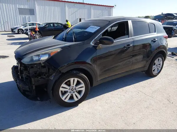 KNDPM3ACXH7056575 2017 KIA SPORTAGE - Image 2