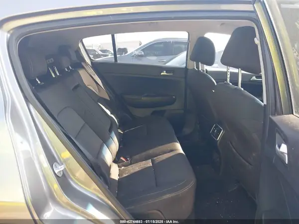 KNDPM3ACXH7079211 2017 KIA SPORTAGE - Image 8