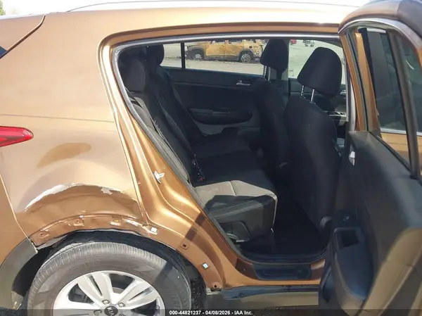 KNDPM3ACXH7205034 2017 KIA SPORTAGE - Image 8