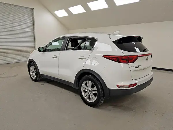 KNDPM3ACXH7214039 2017 KIA SPORTAGE - Image 2