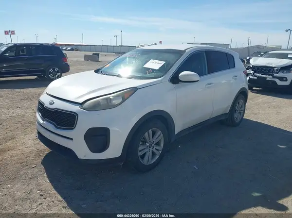 KNDPM3ACXH7215501 2017 KIA SPORTAGE - Image 2