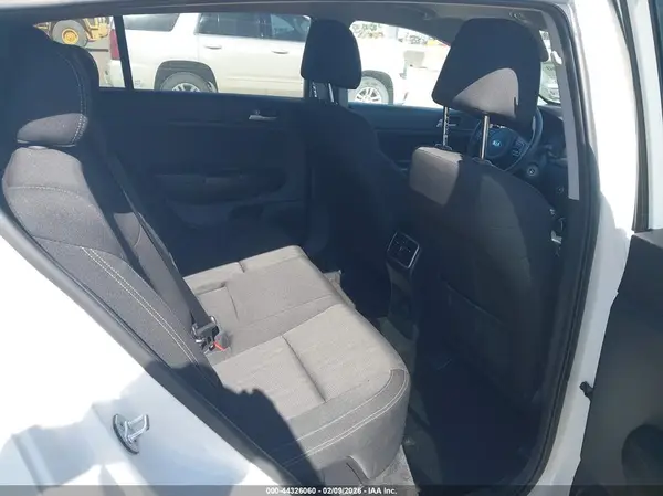 KNDPM3ACXH7215501 2017 KIA SPORTAGE - Image 8