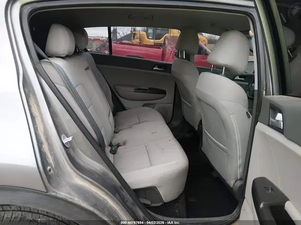 KNDPM3ACXH7235490 2017 KIA SPORTAGE - Image 8