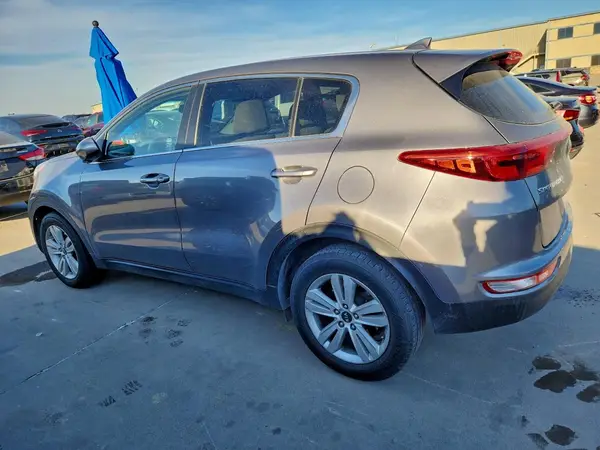 KNDPM3ACXH7237465 2017 KIA SPORTAGE - Image 2