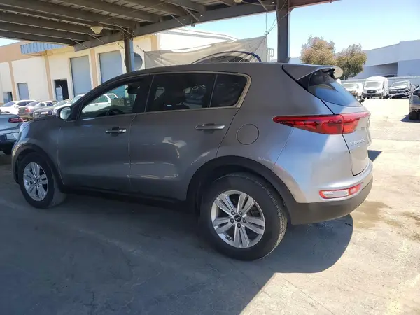 KNDPM3ACXJ7326779 2018 KIA SPORTAGE - Image 2