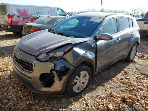 KNDPM3ACXJ7354520 2018 KIA SPORTAGE - Image 2