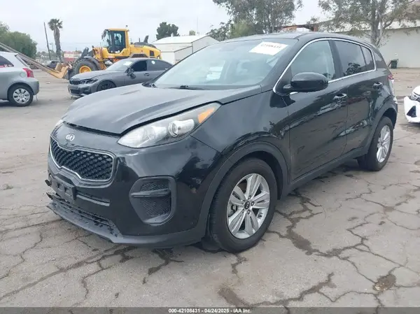 KNDPM3ACXJ7388053 2018 KIA SPORTAGE - Image 2