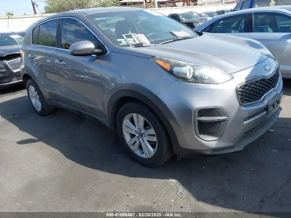 KNDPM3ACXJ7458974 2018 KIA SPORTAGE - Image 1