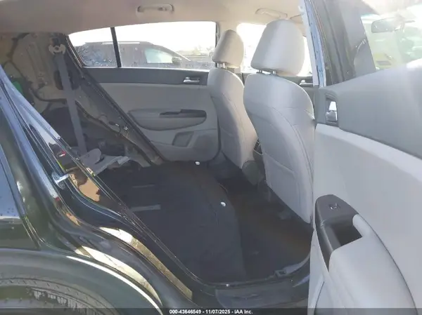KNDPM3ACXJ7464421 2018 KIA SPORTAGE - Image 8