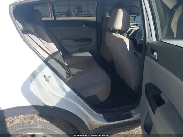 KNDPM3ACXJ7474267 2018 KIA SPORTAGE - Image 8