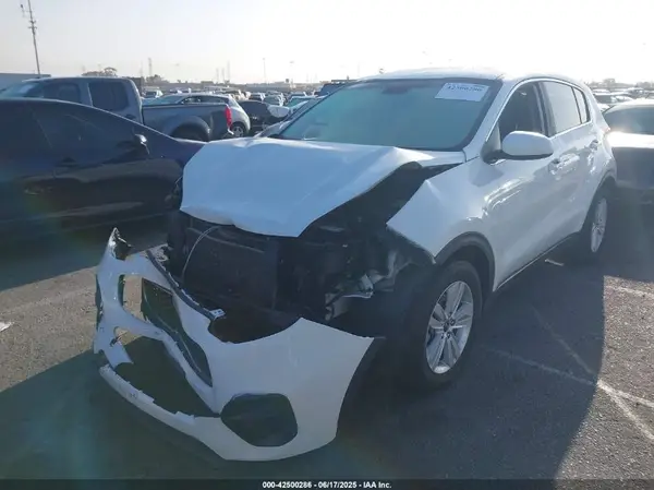 KNDPM3ACXJ7483888 2018 KIA SPORTAGE - Image 2