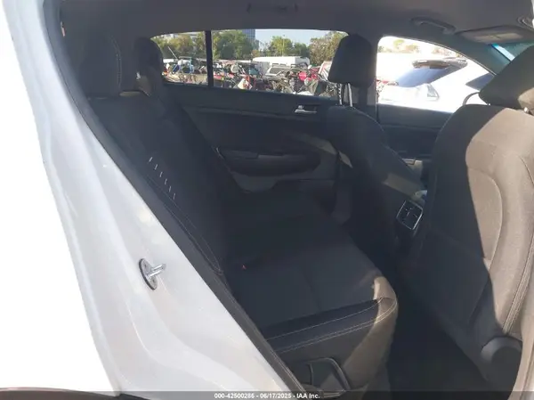 KNDPM3ACXJ7483888 2018 KIA SPORTAGE - Image 8