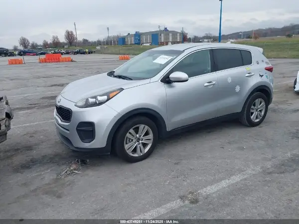 KNDPM3ACXJ7488699 2018 KIA SPORTAGE - Image 2