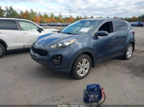 KNDPMCAC0H7038246 2017 KIA SPORTAGE - Image 2
