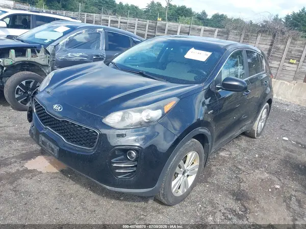 KNDPMCAC0H7040479 2017 KIA SPORTAGE - Image 2