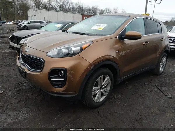 KNDPMCAC0H7063504 2017 KIA SPORTAGE - Image 2