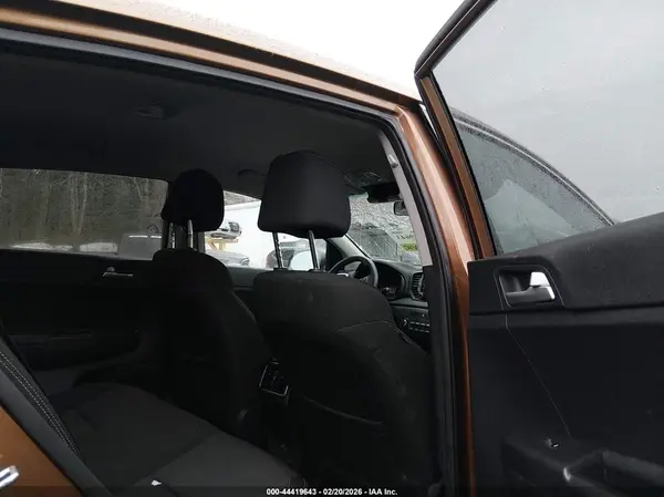KNDPMCAC0H7063504 2017 KIA SPORTAGE - Image 8