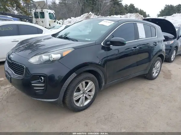 KNDPMCAC0H7077466 2017 KIA SPORTAGE - Image 2