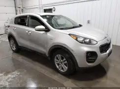 KNDPMCAC0H7079007 2017 KIA SPORTAGE