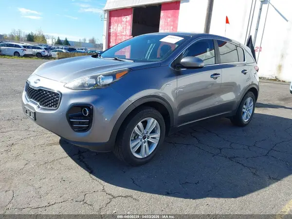 KNDPMCAC0H7079105 2017 KIA SPORTAGE - Image 2