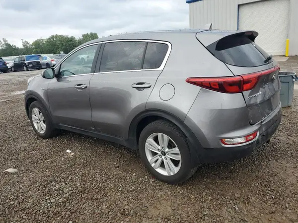 KNDPMCAC0H7080562 2017 KIA SPORTAGE - Image 2