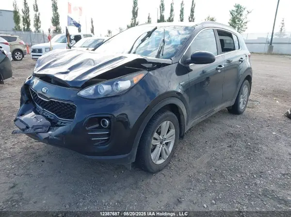 KNDPMCAC0H7082098 2017 KIA SPORTAGE - Image 2