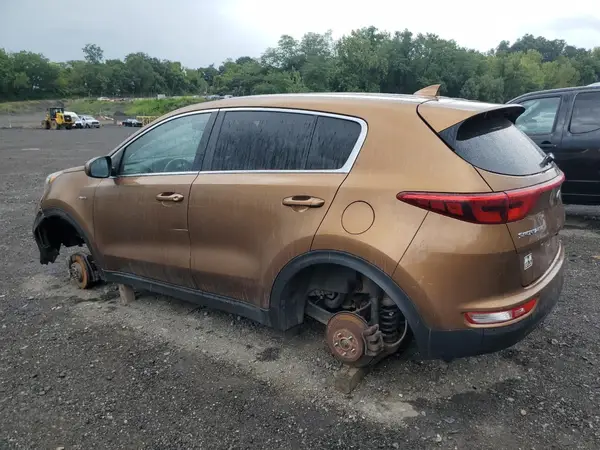 KNDPMCAC0H7087687 2017 KIA SPORTAGE - Image 2