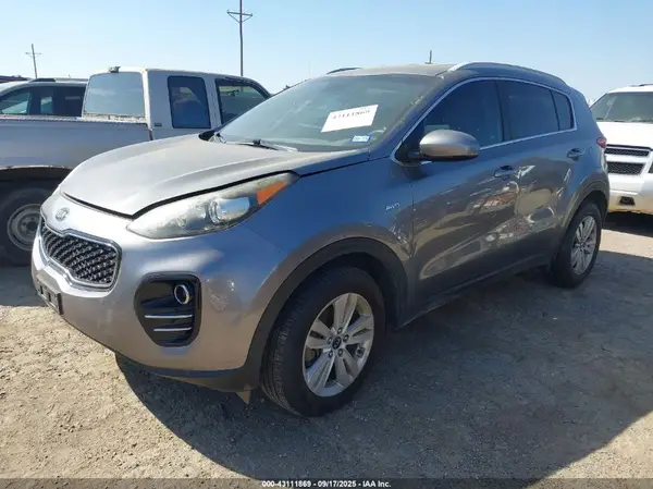 KNDPMCAC0H7114578 2017 KIA SPORTAGE - Image 2