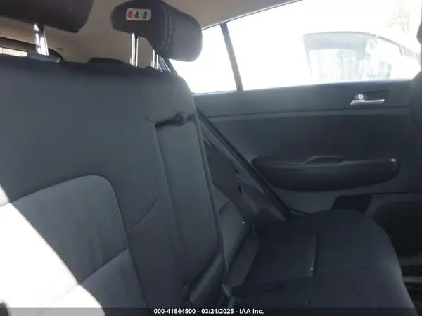 KNDPMCAC0H7118565 2017 KIA SPORTAGE - Image 8
