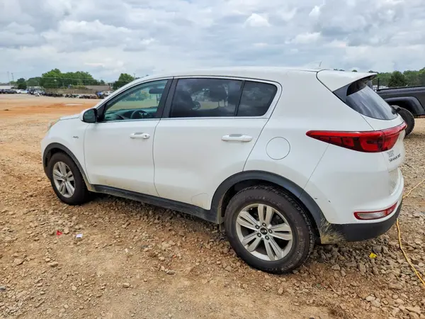 KNDPMCAC0H7120865 2017 KIA SPORTAGE - Image 2