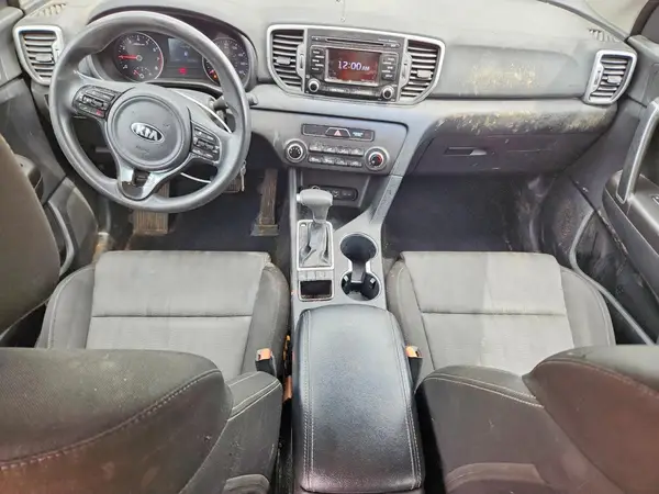 KNDPMCAC0H7120865 2017 KIA SPORTAGE - Image 8