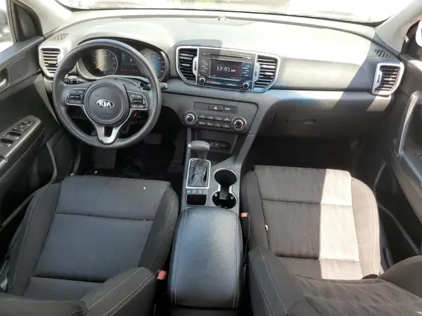 KNDPMCAC0H7143840 2017 KIA SPORTAGE - Image 8