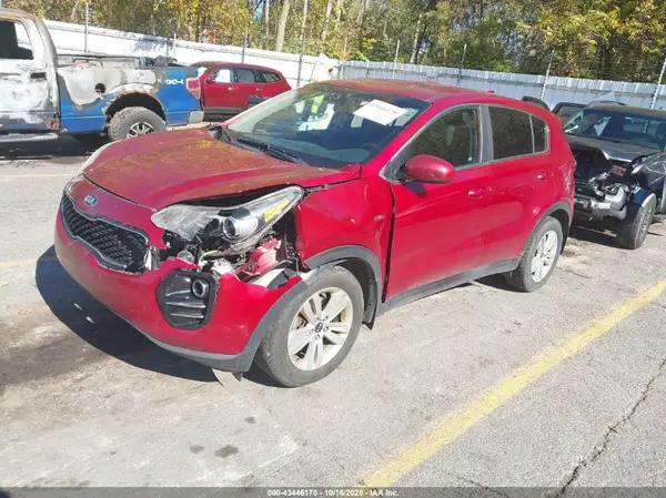 KNDPMCAC0H7166051 2017 KIA SPORTAGE - Image 2