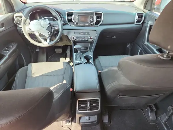 KNDPMCAC0H7168057 2017 KIA SPORTAGE - Image 8