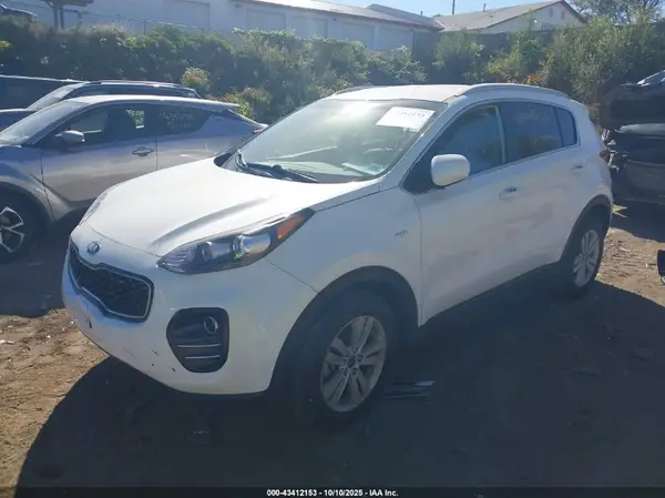 KNDPMCAC0H7172108 2017 KIA SPORTAGE - Image 2