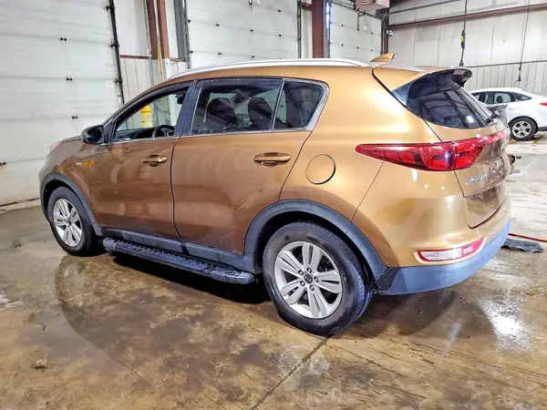 KNDPMCAC0H7184601 2017 KIA SPORTAGE - Image 2