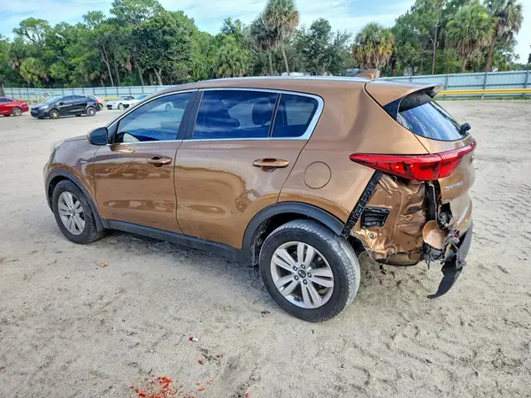 KNDPMCAC0H7191175 2017 KIA SPORTAGE - Image 2