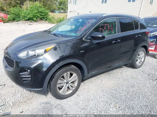 KNDPMCAC0H7193850 2017 KIA SPORTAGE - Image 2