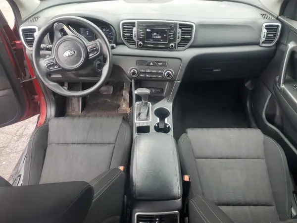 KNDPMCAC0H7202076 2017 KIA SPORTAGE - Image 8