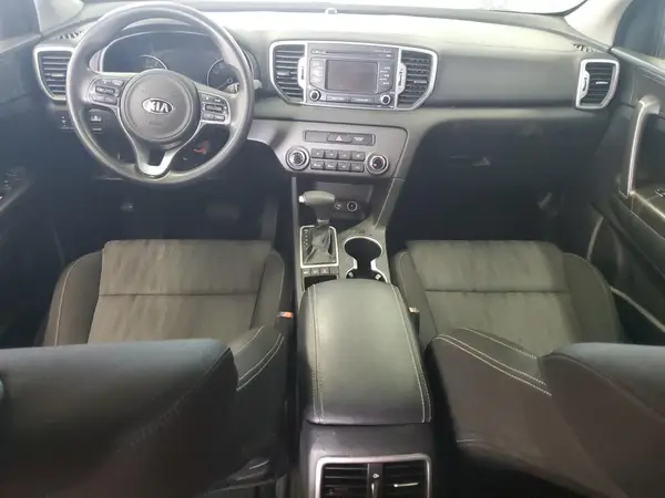 KNDPMCAC0H7205110 2017 KIA SPORTAGE - Image 8
