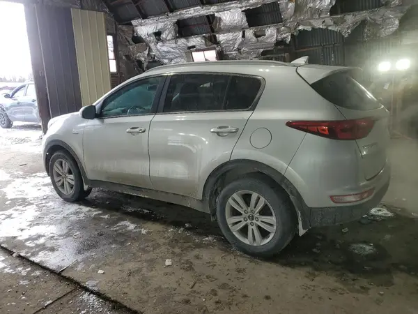KNDPMCAC0H7221033 2017 KIA SPORTAGE - Image 2