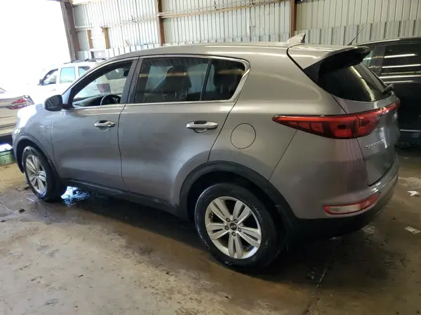 KNDPMCAC0H7223171 2017 KIA SPORTAGE - Image 2
