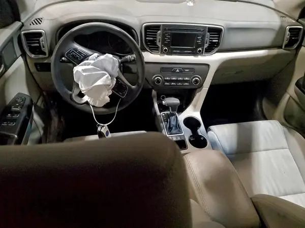 KNDPMCAC0H7224062 2017 KIA SPORTAGE - Image 8
