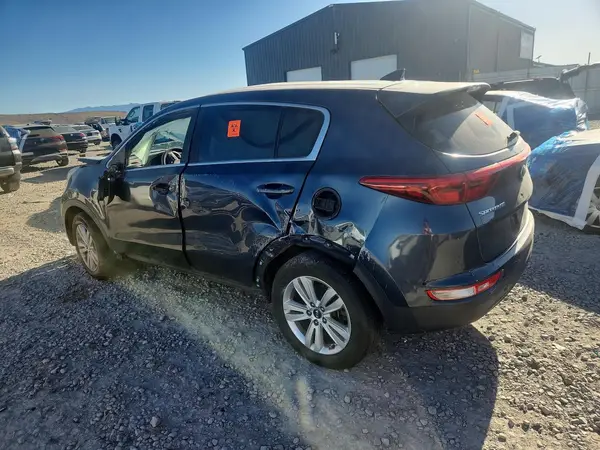 KNDPMCAC0H7224224 2017 KIA SPORTAGE - Image 2