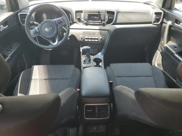 KNDPMCAC0H7239421 2017 KIA SPORTAGE - Image 8