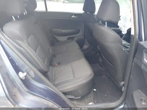 KNDPMCAC0H7239466 2017 KIA SPORTAGE - Image 8