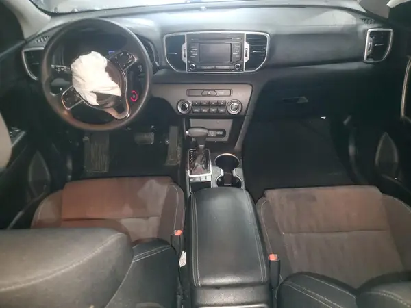 KNDPMCAC0H7242304 2017 KIA SPORTAGE - Image 8