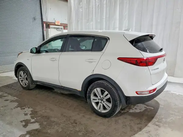 KNDPMCAC0H7242464 2017 KIA SPORTAGE - Image 2