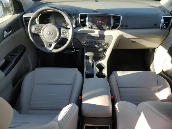 KNDPMCAC0H7246630 2017 KIA SPORTAGE - Image 8